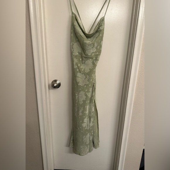 Hello Molly Midi Dress - Picture 2 of 5